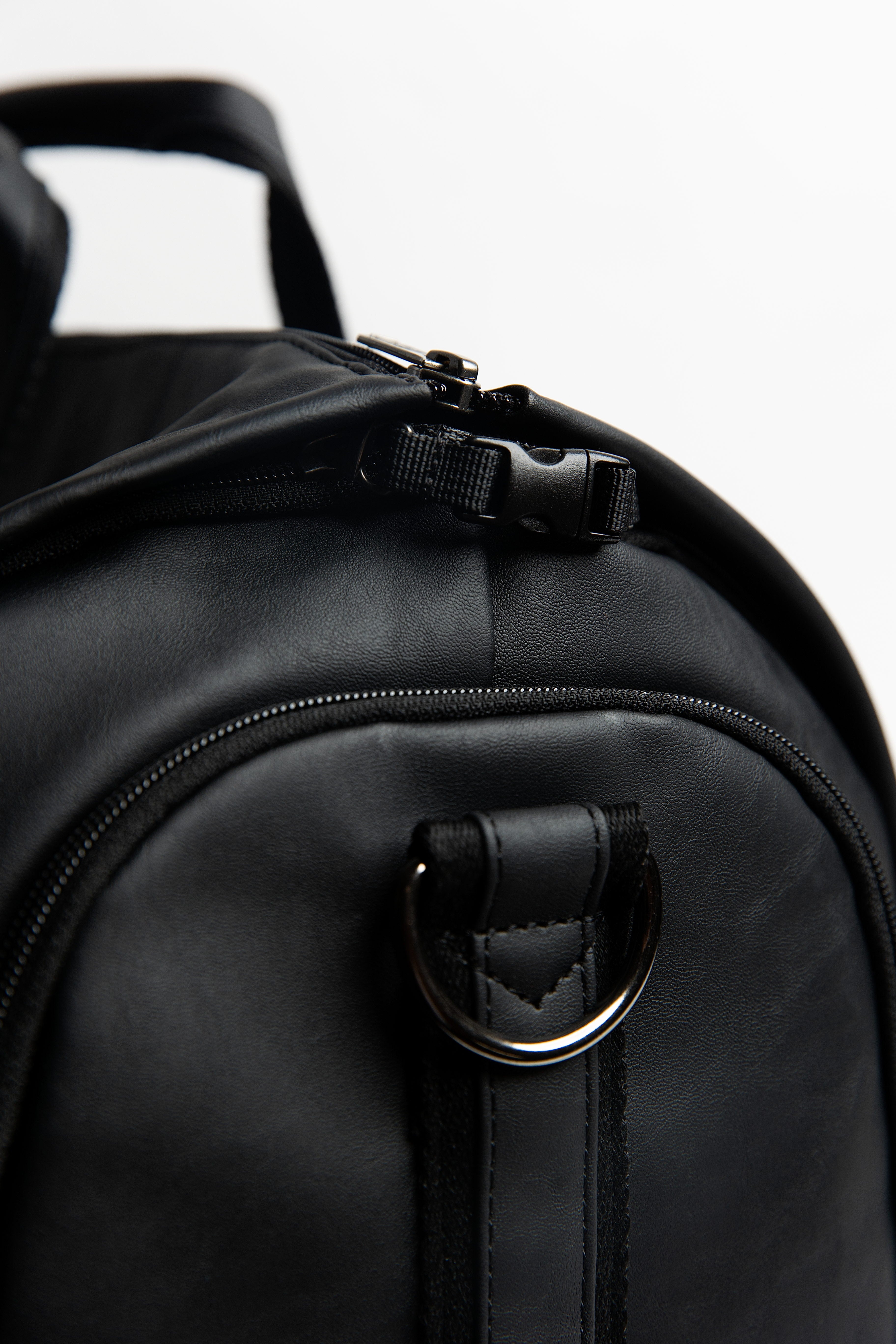Garment Duffle Bag – Talley & Twine Watch Company